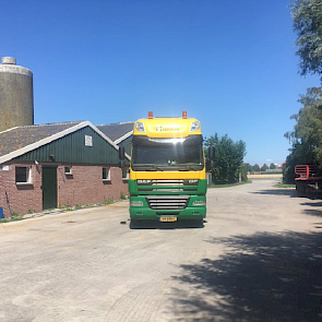 Pieter van der Burg (akkerbouw/vleeskuikens in Groningen), had te doen met de chauffeur van Agrifirm: "Maar even een ijsje gebracht met dit warme weer." #geenhittestress