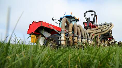 Uitrijden dierlijke mest op grasland verlengd tot en met 15 september