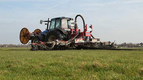 Agractie en LTO blij met meer uitrijtijd mest, manen minister wel tot snelle actie op mestmarkt