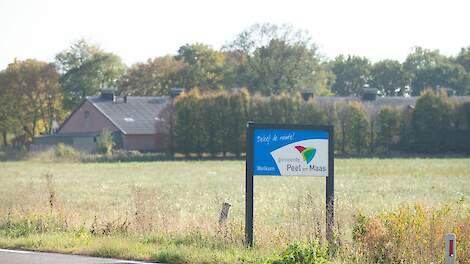 Mario Berkers (ZLTO De Peel) heeft een van zijn bedrijven in de gemeente Peel en Maas (Grashoek). Archieffoto vanaf de openbare weg, niet het bedrijf van Berkers.