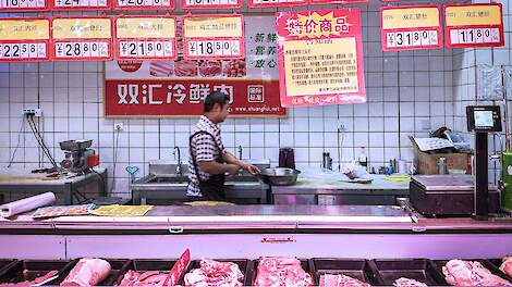 China koopt varkensvlees voor reserves in poging markt te stabiliseren