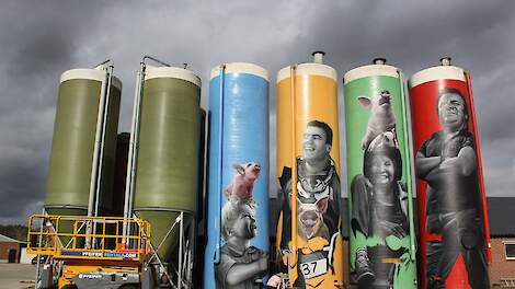 Albert Heijn verbreedt duurzamere soja-aanpak naar varkens en pluimvee