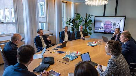 Minister Van Essen en onderzoeker De Heij positief over gesprek stikstofrapport